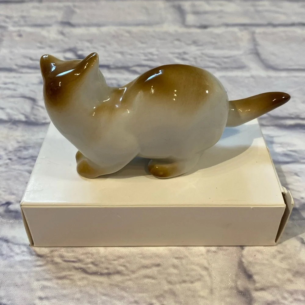Zsolnay Vintage Hungarian Porcelain Cat Figurine - Picture 2 of 7